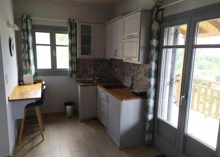 Eden View 公寓 Sotir